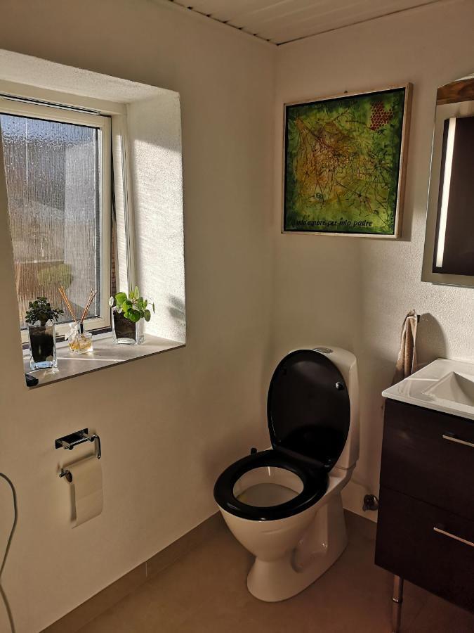 Commuter Room For One Or Two People Munkebo المظهر الخارجي الصورة